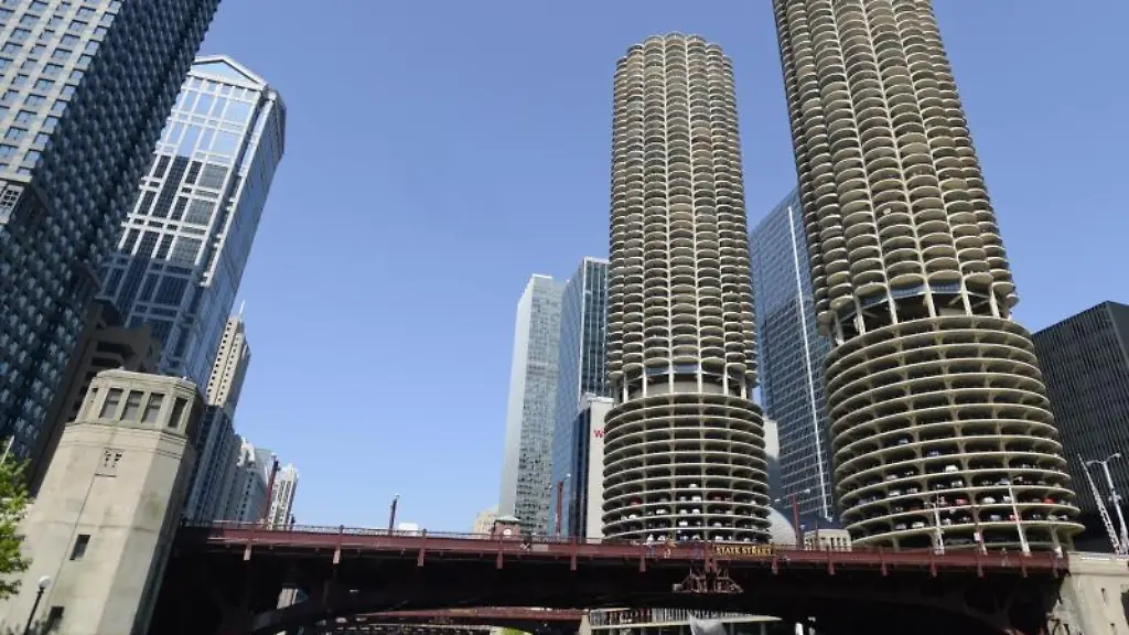 Eine-weitere-Attraktion-fuer-die-Stadt-Kuenftig-soll-auf-dem-Chicago-River-jaehrlich-ein-Feuer-Festival-stattfinden