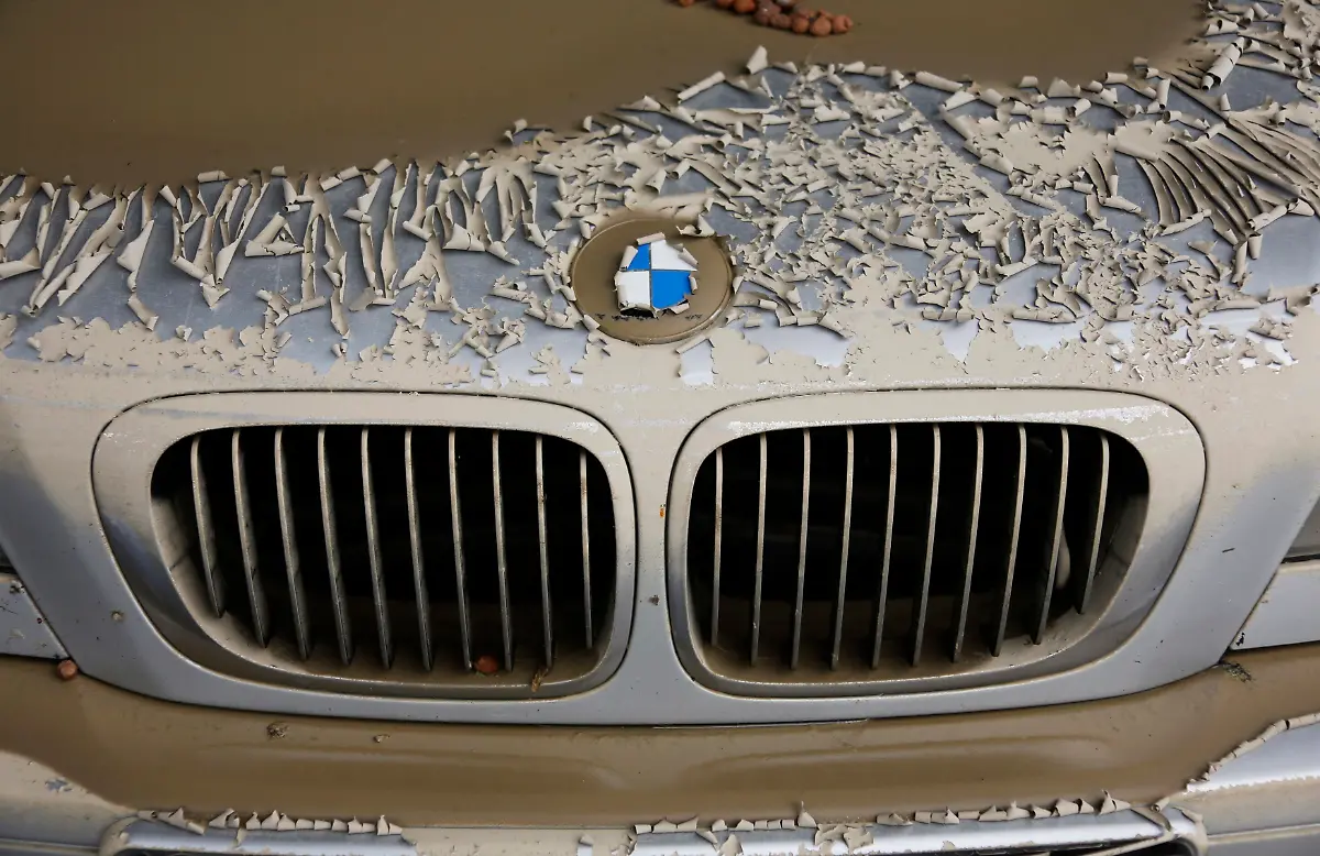 2013-06-11T144639Z-234790248-GM1E96B1QNP01-RTRMADP-3-FLOODS-CENTRALEUROPE-JPG2805388017770721228