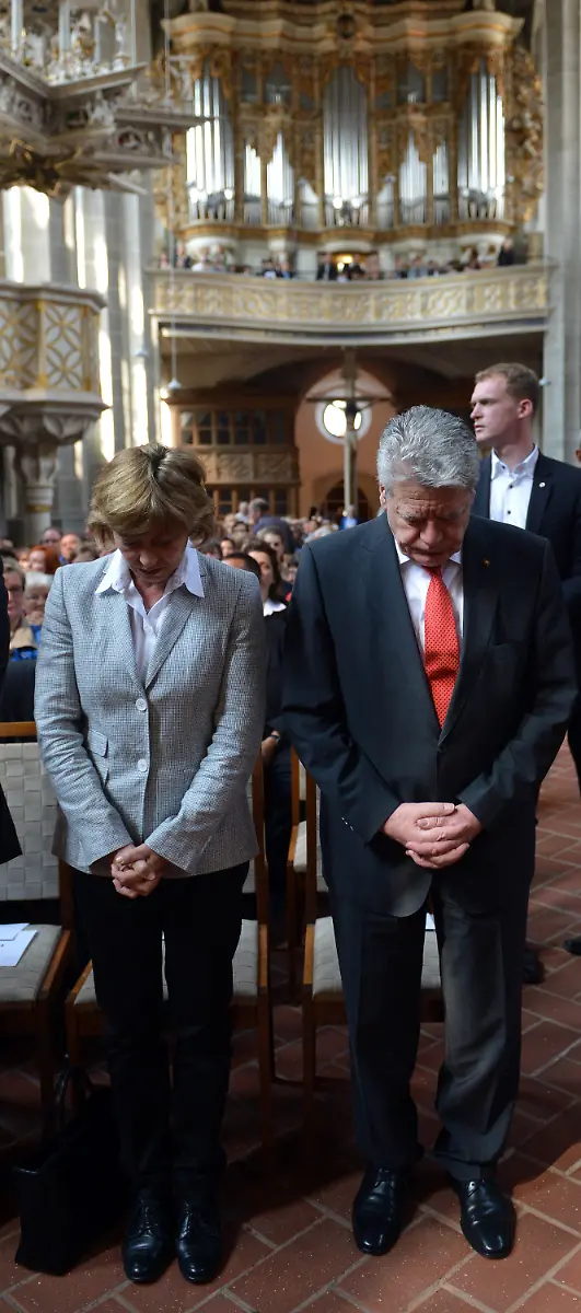 3c4y3233-jpg2129895411004763893