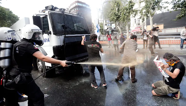 3c1a0521-jpg5917833434408636484