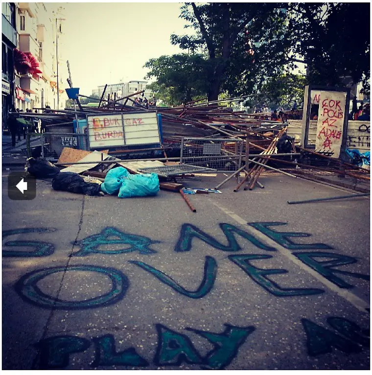 Barrikaden-am-Taksim-Platz-Istanbul