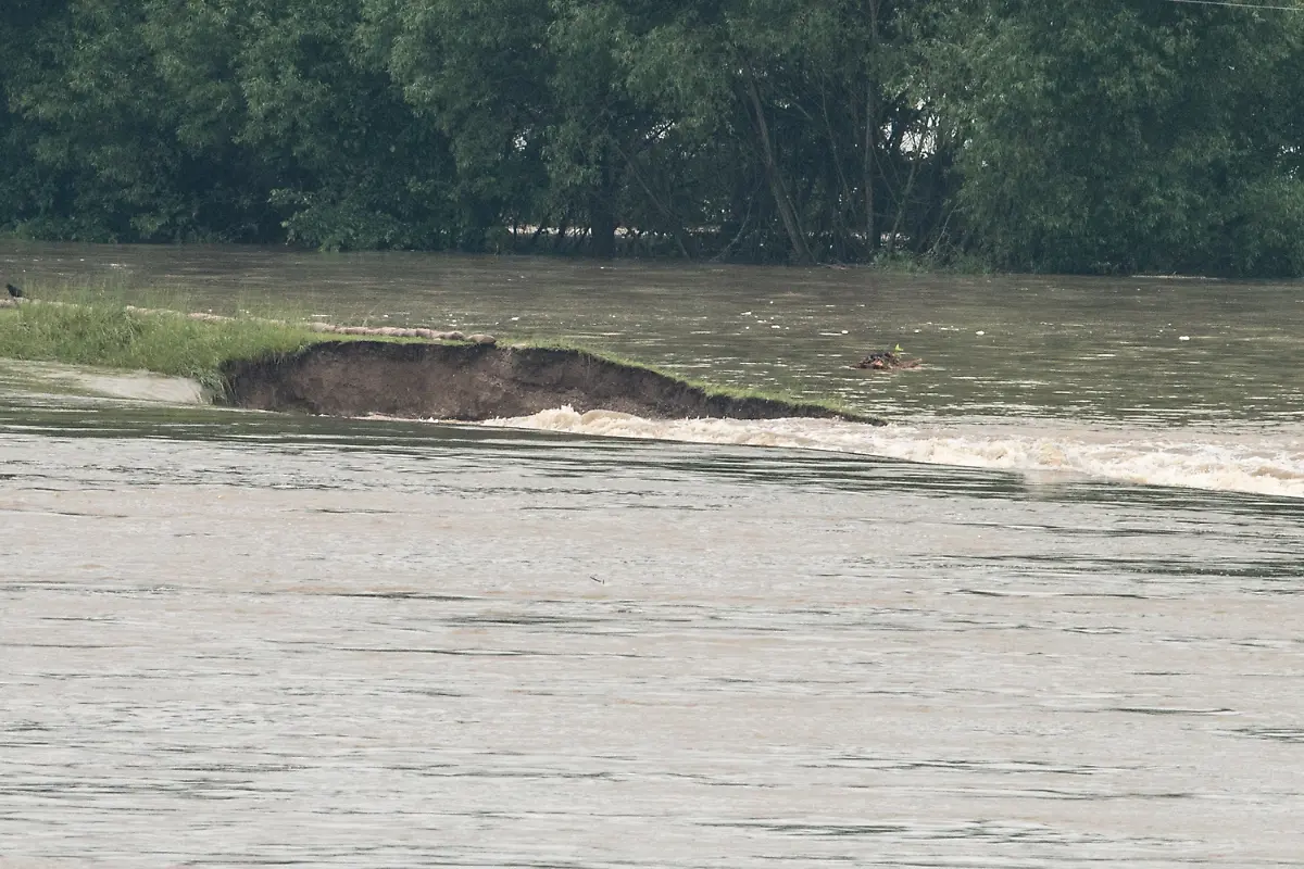 3c1q5707-jpg5422200662997586007