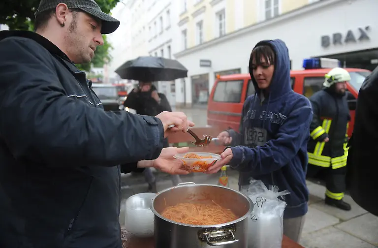 3c151504-jpg8109576666050280039