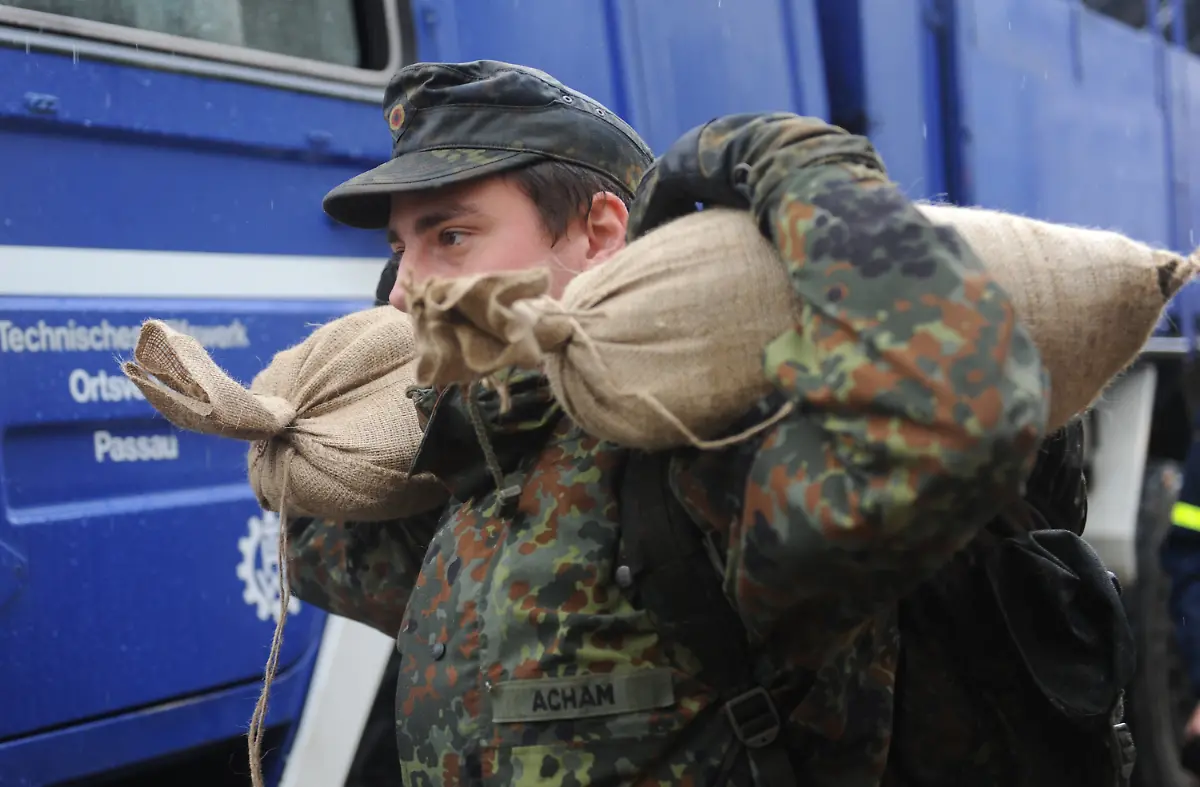 3c150811-jpg7938607778933033481