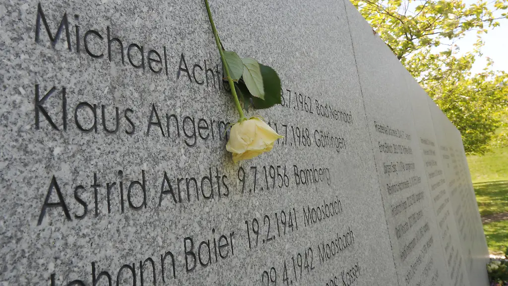 3c123522-jpg4670679393106543219