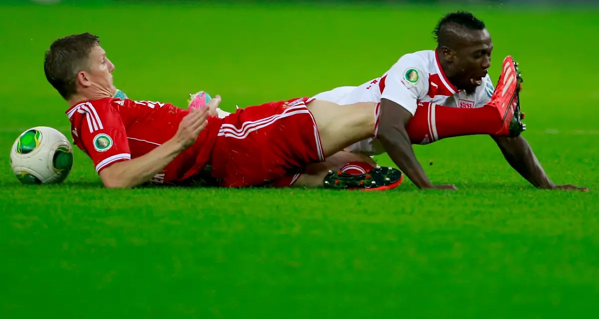 2013-06-01T192207Z-1237642654-LR2E9611HSKMZ-RTRMADP-3-SOCCER-GERMANY-JPG5347784112632973822