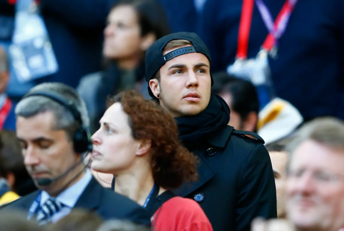 2013-05-25T185518Z-1294889266-LR2E95P1GJVWJ-RTRMADP-3-SOCCER-CHAMPIONS-JPG4798011508194977658