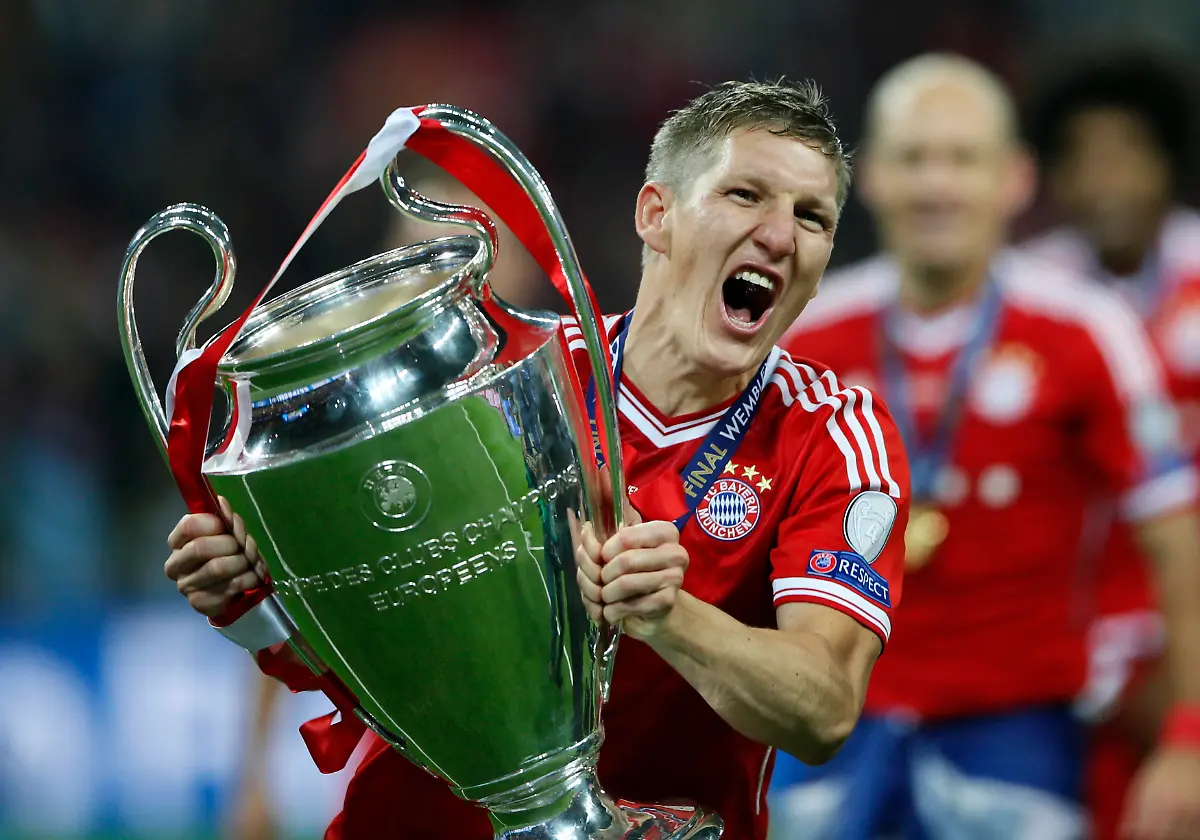 2013-05-25T212218Z-1253575672-LR2E95P1NCVBS-RTRMADP-3-SOCCER-CHAMPIONS-JPG4712121892384318103