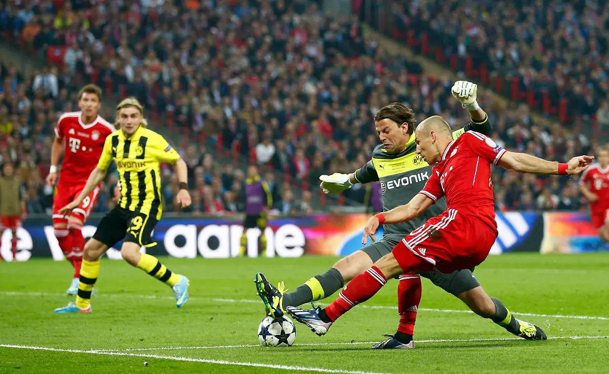 2013-05-25T201523Z-1872689839-LR2E95P1K9C2E-RTRMADP-3-SOCCER-CHAMPIONS-JPG3107908145694897182