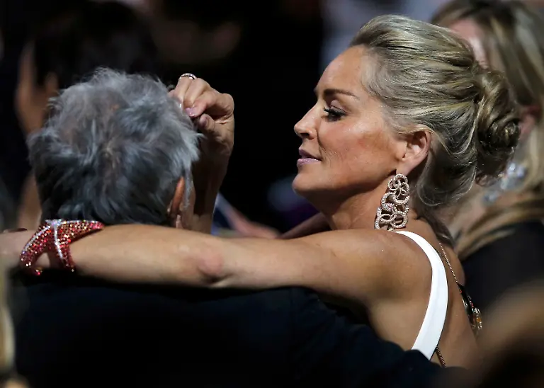 2013-05-24T002156Z-782799144-LR2E95O01093Y-RTRMADP-3-FILM-CANNES-CHARITY-JPG4530463394817730689