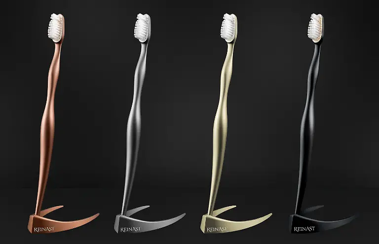 REINAST-COMPOSE-STAND-DARKx