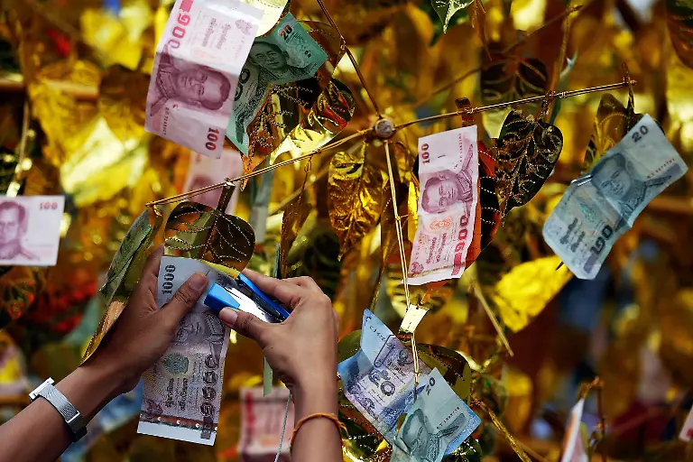 2013-05-19T040054Z-01-DSB03-RTRIDSP-3-THAILAND-jpg5701318504595615466