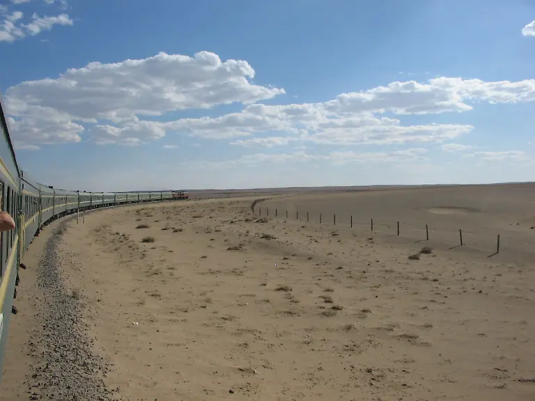 Gobi-transmongolische-eisenbahn-Aineias-wiki-3-0