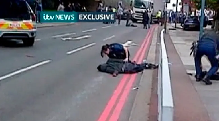 2013-05-22T203229Z-01-CLH166-RTRIDSP-3-BRITAIN-KILLING-jpg4372539650548047089