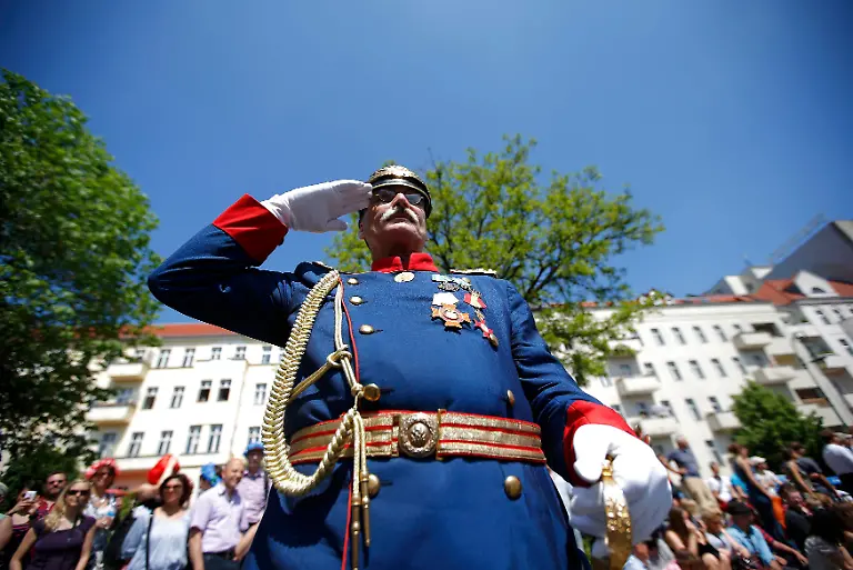 2013-05-19T114109Z-01-STN102-RTRIDSP-3-GERMANY-jpg7717163631826356624