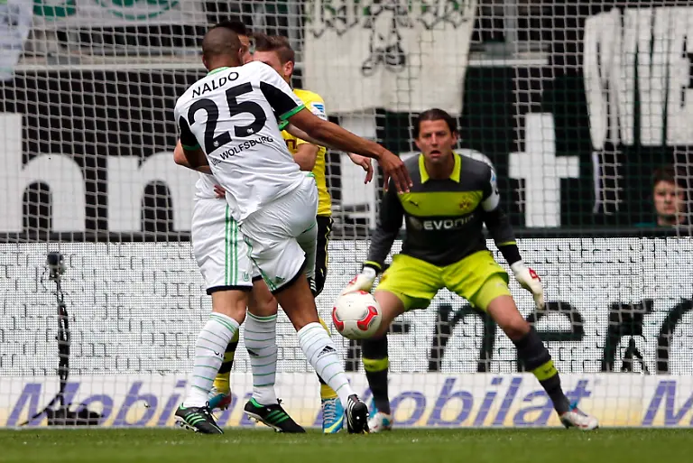 2013-05-11T141815Z-01-FAB03-RTRMDNP-3-SOCCER-GERMANY-JPG3770344013499291622