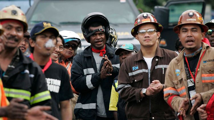 Streik bei "Freeport-McMoran Copper & Gold Inc": In Indonesien fordern Minenarbeiter einen höheren Stundenlohn.