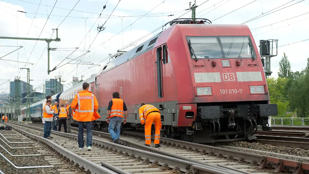 3bn42644-jpg8424692398169062096