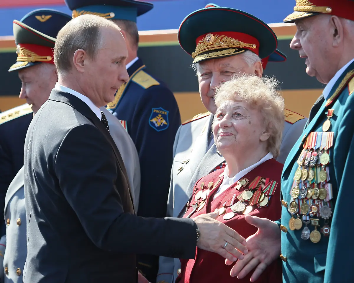 3bke2857-jpg2628129492795858917