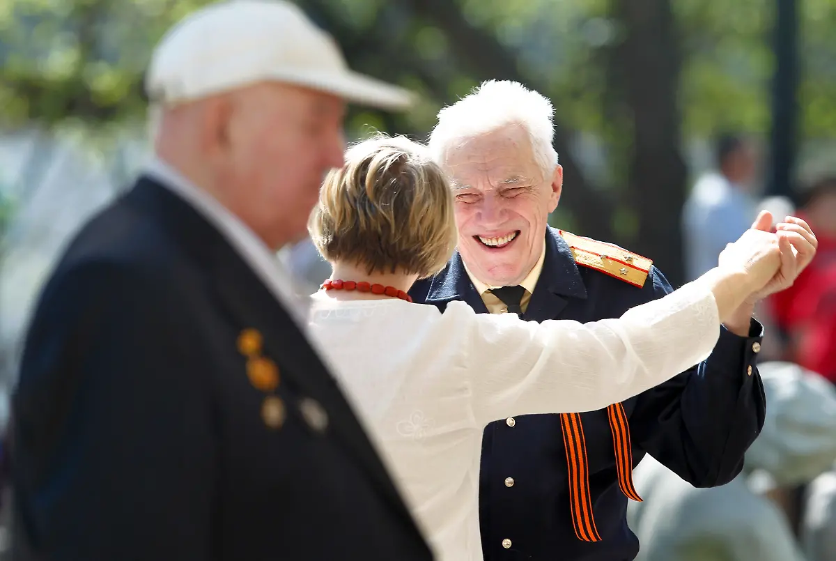 2013-05-09T105117Z-01-MOS16-RTRMDNP-3-RUSSIA-JPG334557947053042851