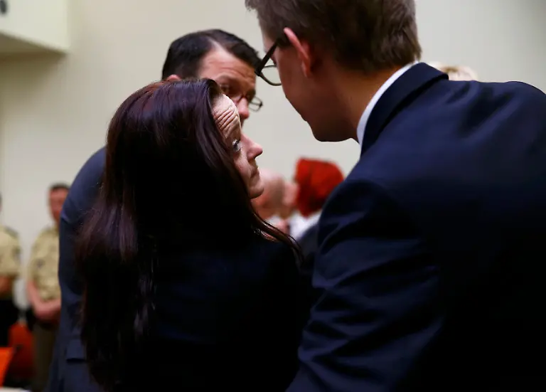 2013-05-06T085316Z-01-CVI1126-RTRMDNP-3-GERMANY-NEONAZI-JPG55295710506930103