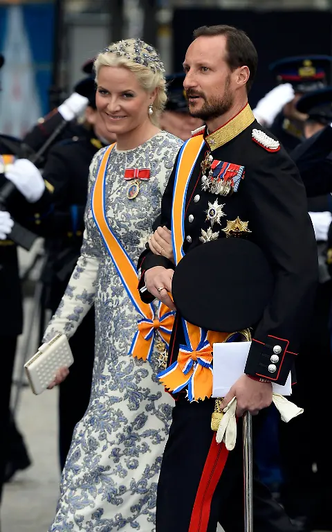 2013-04-30T134823Z-01-RSS76-RTRMDNP-3-DUTCH-MONARCHY-JPG380666536678352414