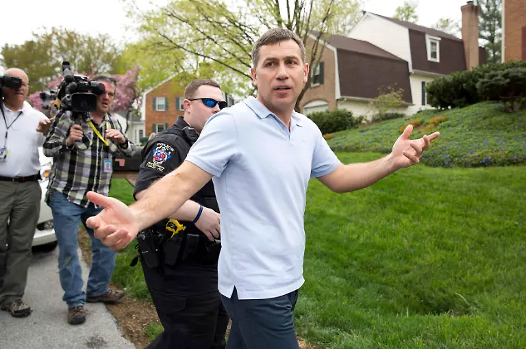 2013-04-19T181711Z-01-WAS714-RTRMDNP-3-USA-EXPLOSIONS-BOSTON-JPG4757301715258004093