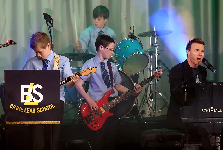 Gary-mit-neuer-Boygroup-2010