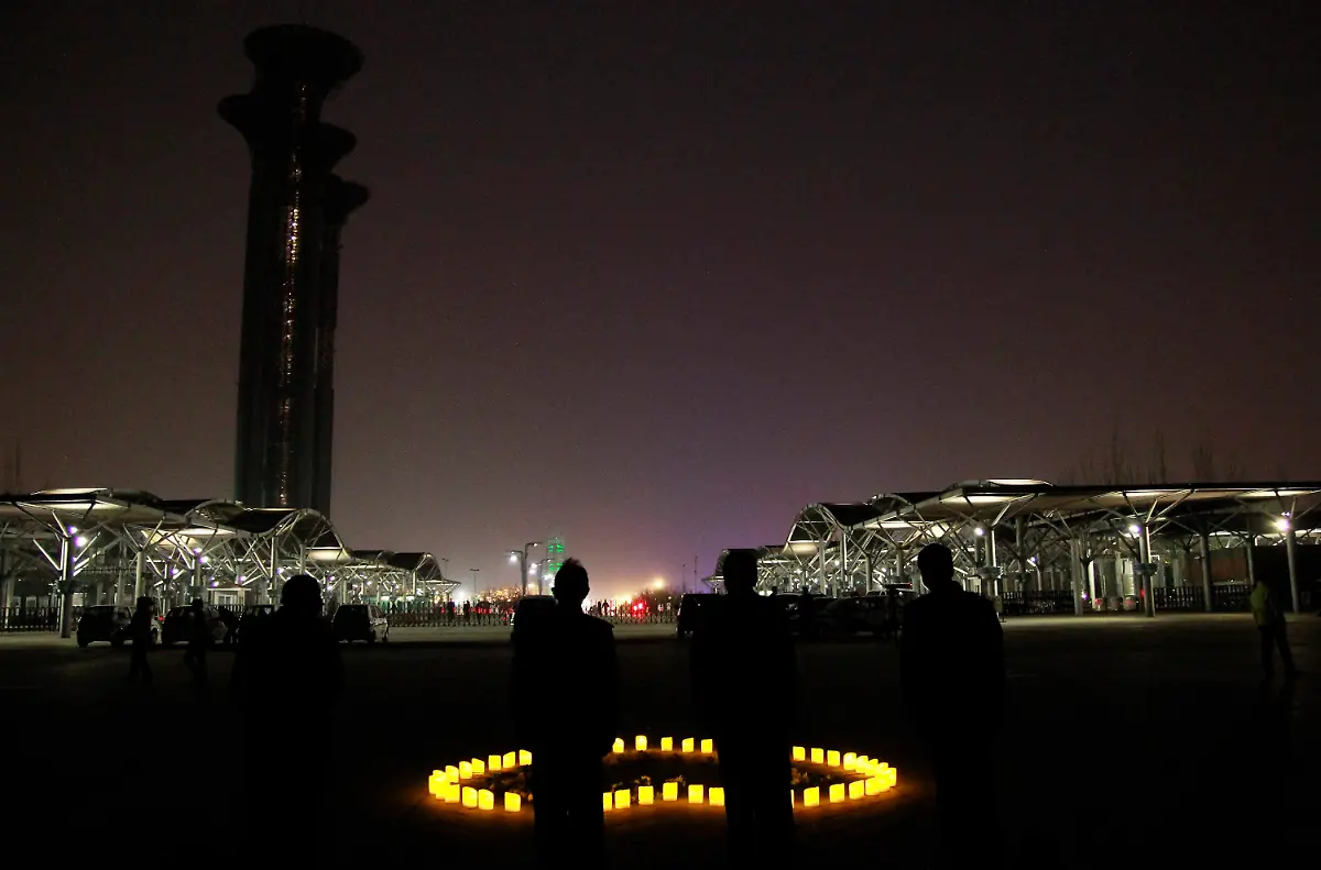 2013-04-17T035115Z-01-PEK02-RTRMDNP-3-USA-EXPLOSIONS-BOSTON-CHINA-JPG3247492152735288784