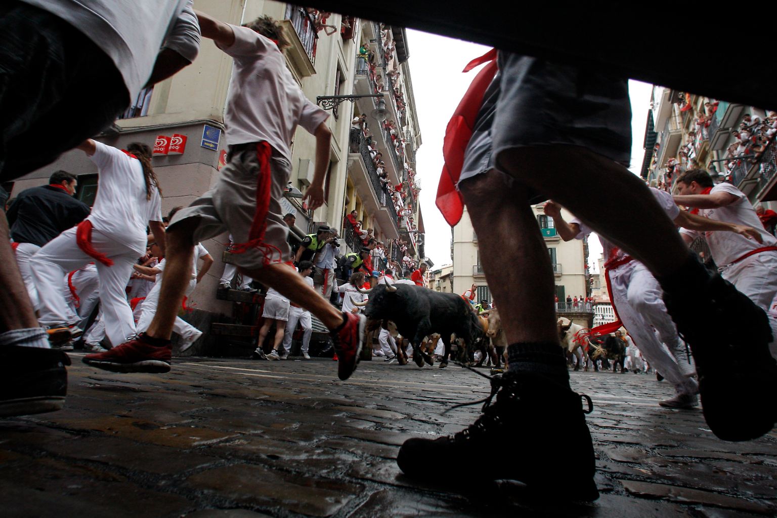Neun Tage lang wird in der nordspanischen Stadt Pamplona zu Ehren des Heiligen Fermín gefeiert.