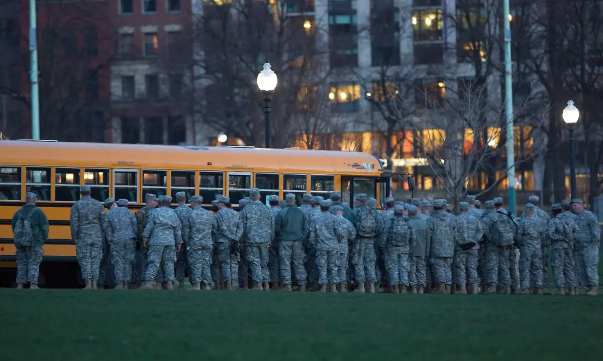 2013-04-16T021711Z-01-BOS202-RTRMDNP-3-ATHLETICS-MARATHON-BOSTON-BLAST-JPG3330456973399226737