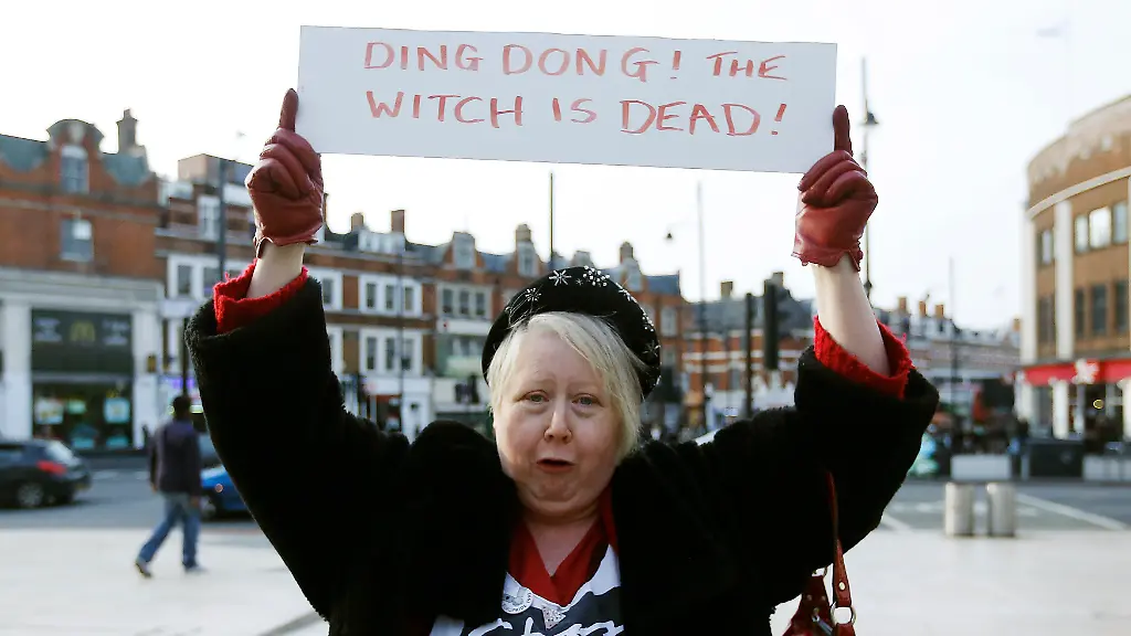 2013-04-08T200940Z-01-OCH119-RTRMDNP-3-BRITAIN-THATCHER-JPG8891581763855874408