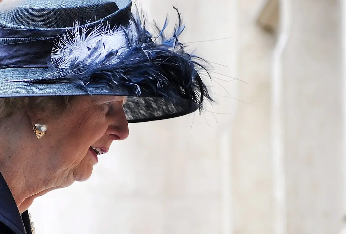 3az21911-jpg6304107459243787891