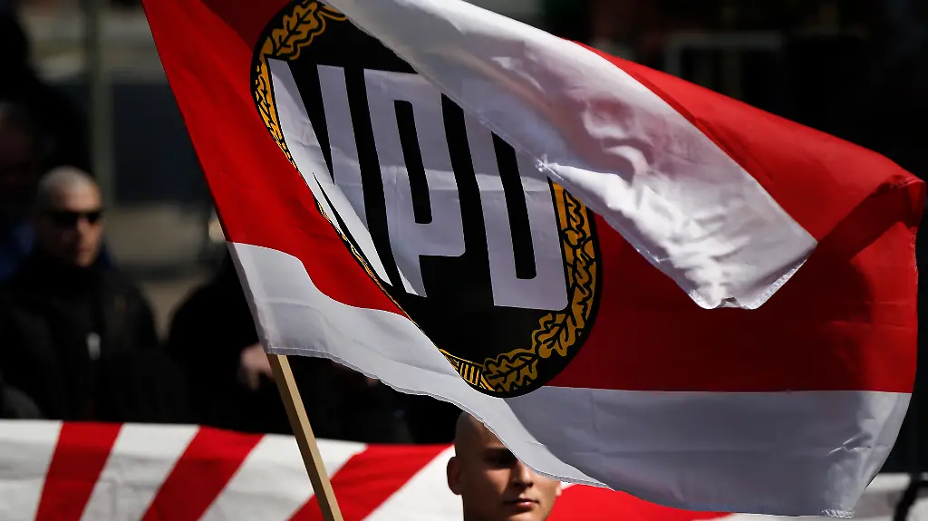 DI10043-20130401-jpg4165987891749308729