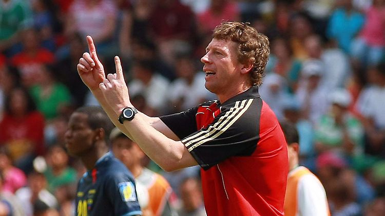 Steffen Freund mit der U17 Vize-Europameister, nun gehts um Platz drei bei der WM.