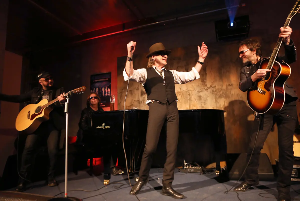 3aqm2045-jpg4428849560014202415