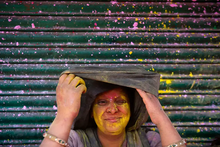 2013-03-27T092854Z-01-VRN06-RTRMDNP-3-INDIA-JPG8550501705284391778