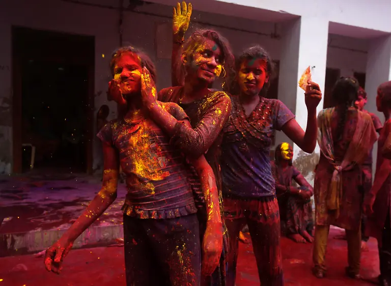 2013-03-27T095817Z-01-VRN11-RTRMDNP-3-INDIA-JPG7671354993210542689