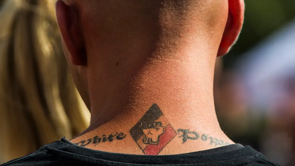 2013-03-20T110412Z-01-BER90-RTRMDNP-3-GERMANY-NEONAZIS-JPG4557839217700739955