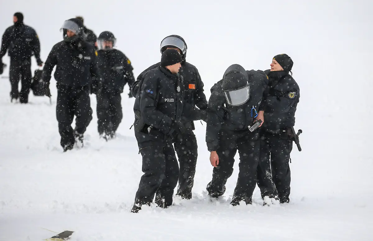 3amz2855-jpg5165180234544659429