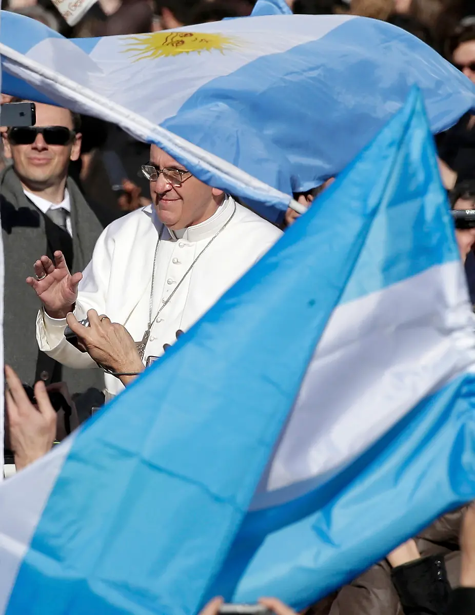 2013-03-19T083923Z-01-VAT221-RTRMDNP-3-POPE-JPG6745811499664725680