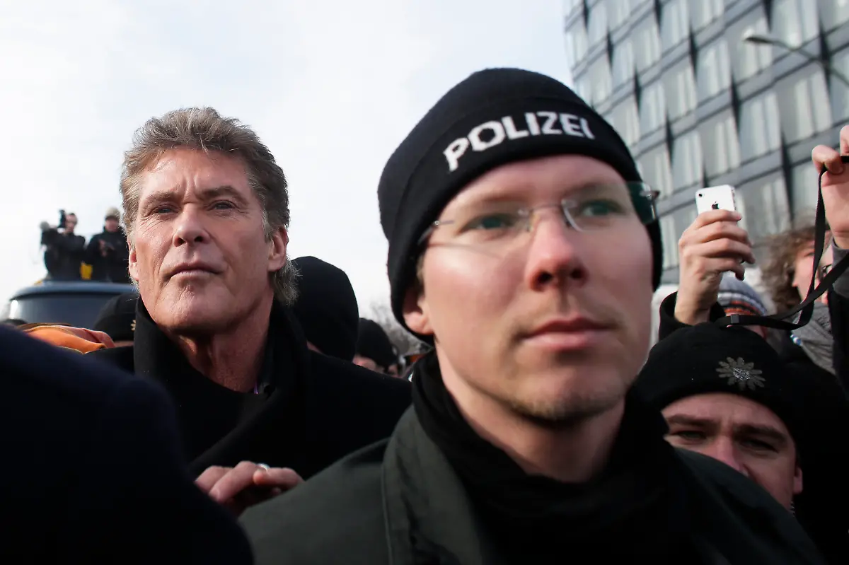 3284E2009EB49C3C-jpg8847715376503856882