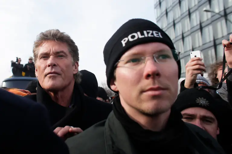 3284E2009EB49C3C-jpg8847715376503856882