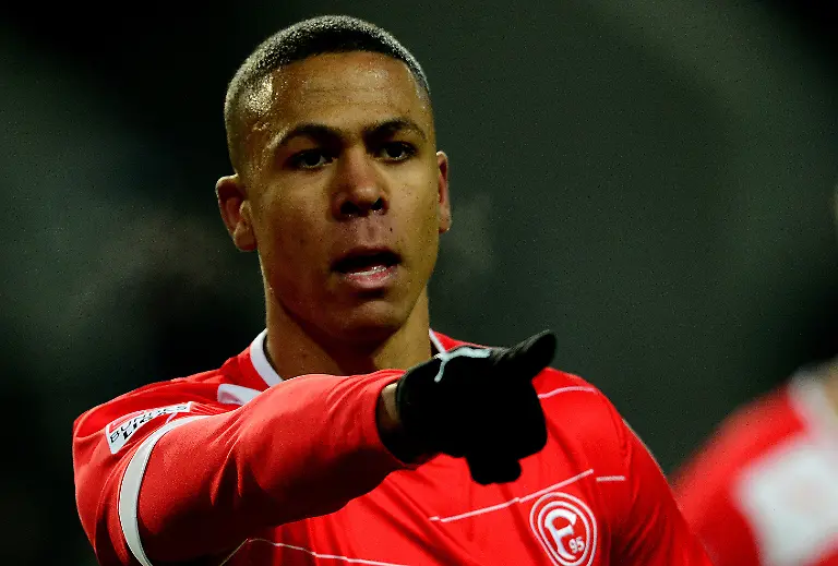 3aj92645-jpg4240520196900943822