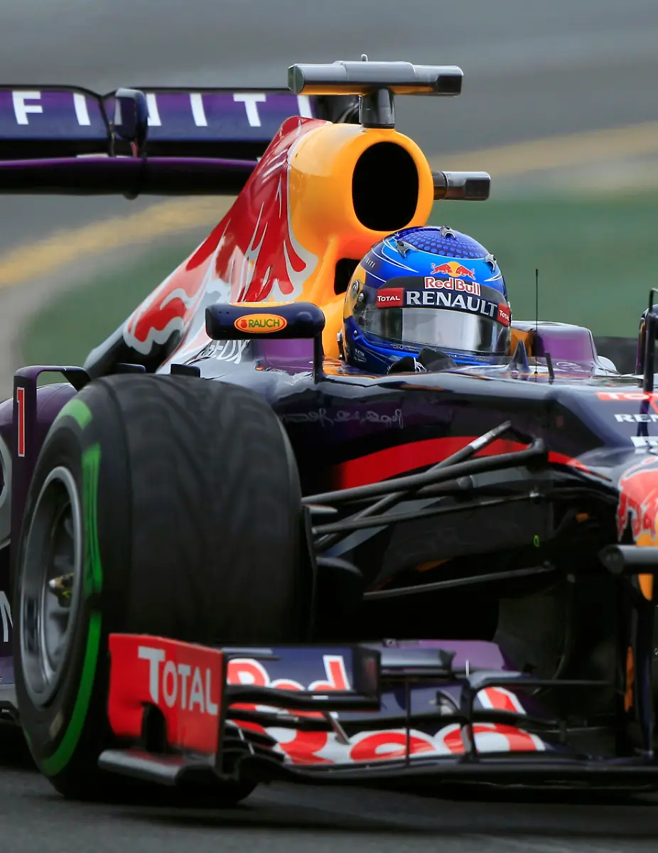 2013-03-17T021525Z-01-SGP355-RTRMDNP-3-MOTOR-RACING-PRIX-JPG64530719521312439