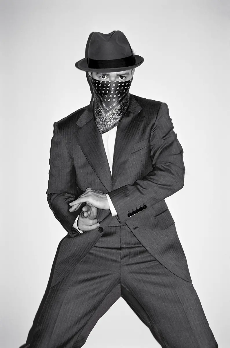 sony157321-19858I8262