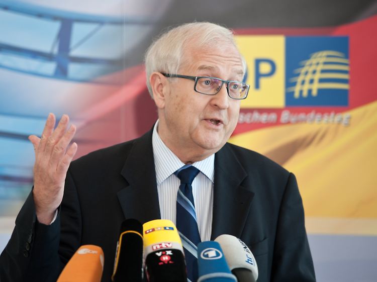 Rainer Brüderle sieht einen "nachhaltigen Aufschwung".