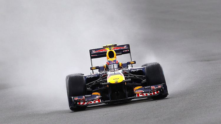 Mark Webber war in seinem Red Bull der Schnellste auf der regennassen Piste in Silverstone.