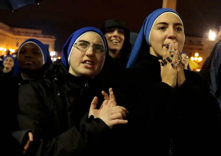 2013-03-12T190714Z-01-CHM35-RTRMDNP-3-POPE-SUCCESSION-JPG634251620163293399