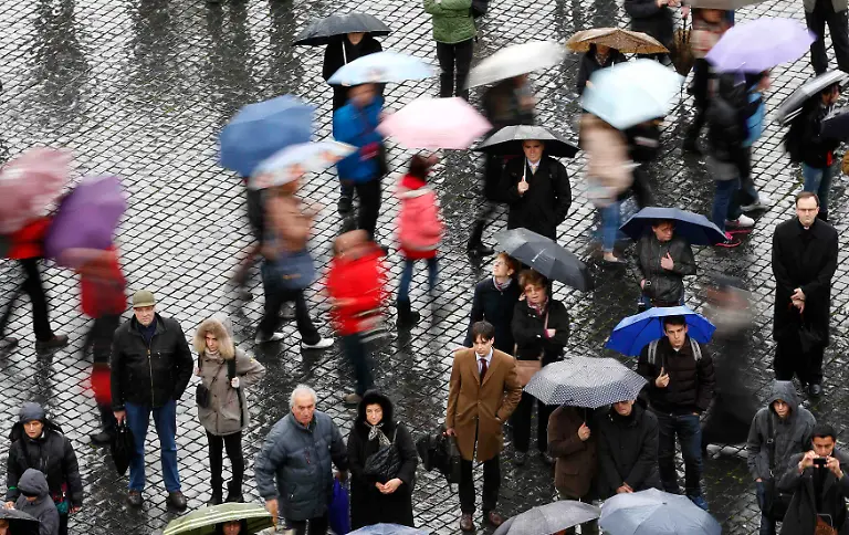 2013-03-12T161810Z-01-MXR03-RTRMDNP-3-POPE-SUCCESSION-START-JPG110671293753969836